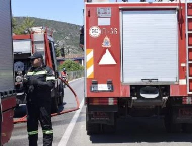 Σε ύφεση η πυρκαγιά στη Σάμο -Εκκενώθηκαν στρατιωτικές εγκαταστάσεις για προληπτικούς λόγους